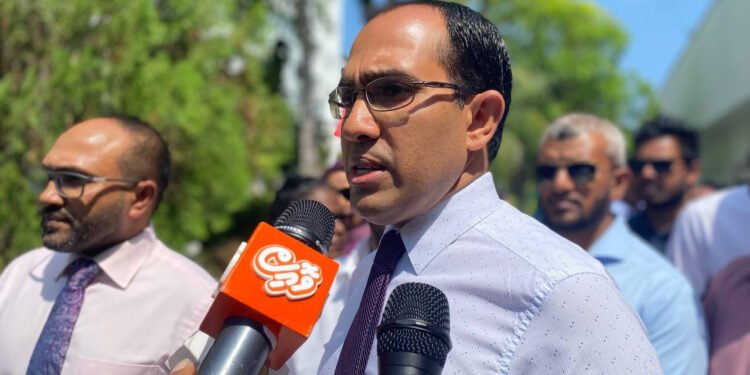 މީހުންގެ ސޮއެ ފޯޖްކޮށްގެން ޕާޓީއަކަށް ވެއްދުމަކީ ގާނޫނީ ކުށެއް