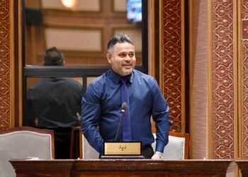 ސަރުކާރާއި ހަވާލުވިއިރު މަސްވެރިންނަށް 250 މިލިއަން ރުފިޔާ ނުދެވި ބެކްލޮގްގައި އޮތް: ފިޝަރީޒް މިނިސްޓަރު