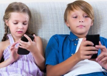 އަހަރެންގެ ޚިޔާލު: ބެލެނިވެރިންނާއި ޓީޗަރުންވެސް ސޯޝަލް މީޑިއާގަ!