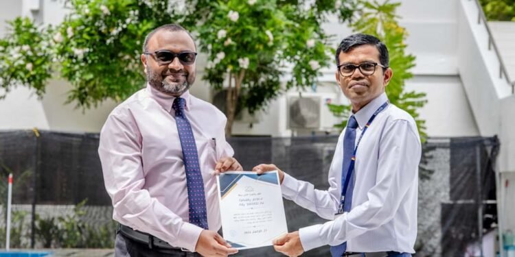 ސްޓެލްކޯއިން އިސްލާމީ މަރުކަޒު މުންނާރު ތިރީގައިވާ މަސްފެންގަނޑު މަރާމާތުކޮށް މިނިސްޓްރީއާ ހަވާލުކޮށްފި