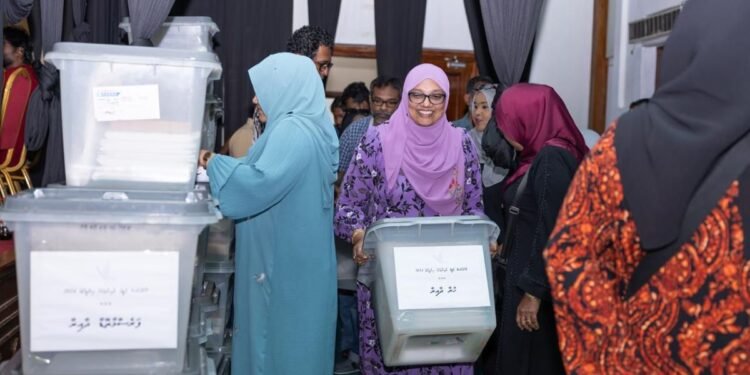 ޕީއެންސީގެ އެތެރޭގެ އިންތިހާބުގެ ވޯޓުލުން ފަށައިގެން ކުރިއަށް