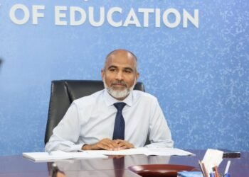 މިދިޔަ ސަރުކާރުން، ސާޅިހަކަށް ސުކޫލުގެ ޕްރިންސިޕަލުން އެހެން ރަށް ރަށަށް ފޮނުވާލި: ވަޒީރު ޝަފީޢު
