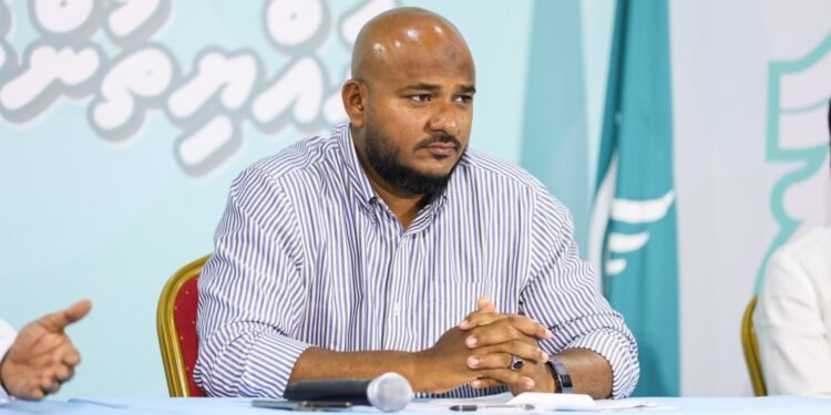 އެމްޑީޕީން ބުނާ ގޮތަށް ބަޖެޓް ހަދައިފި ނަމަ ދެމަސްތެރޭ މުޅި ގައުމު ބަނގުރޫޓުވާނެ: ސުޖާއު