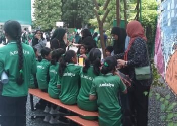 އަންނަ އަހަރުގެ ބޮޑު ޗުއްޓީ ޑިސެމްބަރު މަހު ލިބޭ ގޮތަށް ބަދަލުކޮށް އަންނަ އަހަރުގެ ދިރާސީ އަހަރުގެ އެކަޑަމިކް ކަލަންޑަރ ނެރެފި