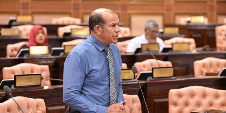 ސިޔާސީ ޕާޓީތައް ޖޫރިމަނާކުރެވޭ ގޮތަށް މަޖިލީހުން ފާސްކޮށްފި