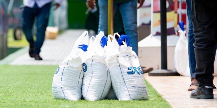 އިންޑިއާއިން ރާއްޖެ ގެންނަ ހަކުރު ލަންކާއަށް ޑައިވާޓްކުރާތީ ތަހުގީގެއް ފަށައިފި