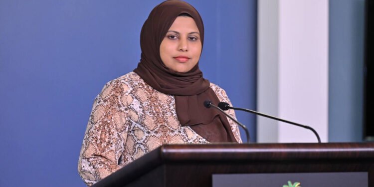 އަގުހެޔޮކޮށް ބޭސް ވިއްކުމަށް ބައެއް ފާމަސީތަކުންދަނީ ދެކޮޅު ހަދަމުން: ހީނާ