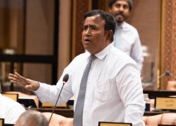 ރައްޔިތުންގެ ފައިސާ ޚަރަދު ކުރުމުގައި ޒިންމާދާރުވުމަށް ޣަފޫރު، ސަރުކާރަށް ގޮވައިލައިފި