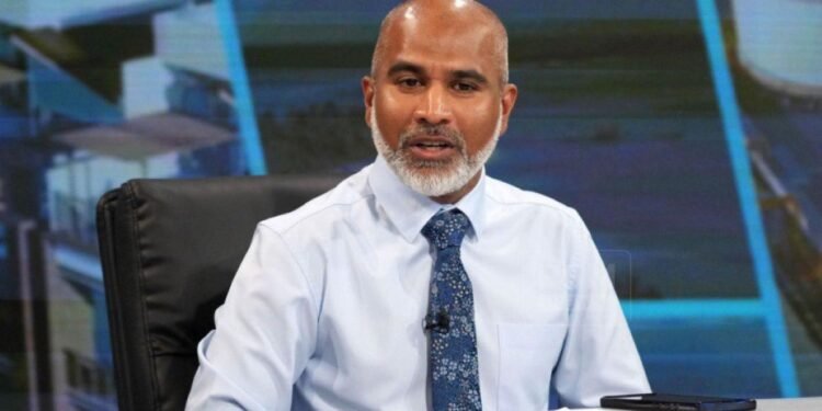 ކުރީ ސަރުކާރުން ސްކޫލުތަކަށް ވަރަށް ބޮޑަށް އިހުމާލުވި: ވަޒީރު ޑރ. ޝަފީޢު