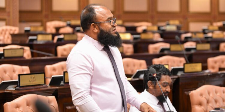 ބަޖެޓު ބަހުސް ނިންމާލައިފި؛ 77 މެންބަރުން ވާހަކަދެއްކެވި