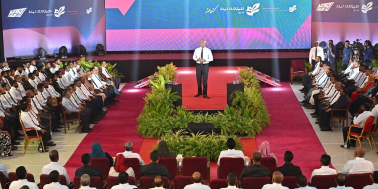 ސަރުކާރުގެ އެއް އަހަރު ދުވަހުގެ އެންމެ ބޮޑު ކާމިޔާބީއަކީ ބަނގުރޫޓޫނުވެ ރާއްޖޭގެ އިގްތިސާދު ކުރިއެރުވުން: ރައީސް