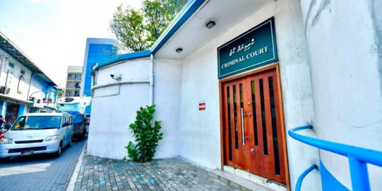 މީހެއްގެ މޫނަށް ވެލި ޖެހުމުން 8،000ރ. އިން މީހަކު ޖޫރިމަނާކޮށްފި