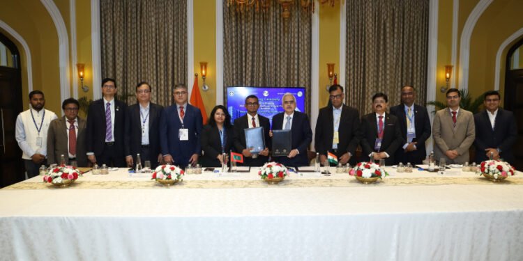 އިންޑިއާއިން ގެންނަ މުދަލަށް ރުފިޔާއިން ފައިސާ ދެއްކޭ ގޮތް ހަދަން އެމްއޯޔޫއެއްގައި ސޮއިކޮށްފި