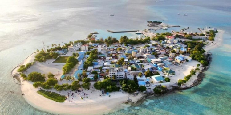 ކ. ގުޅިން ފާނަބަސަންދުގެ 11 ކޭސް ފެނިއްޖެ؛ ދެ މީހަކަށް އައިޖީއެމްއެޗްގައި ފަރުވާދެނީ