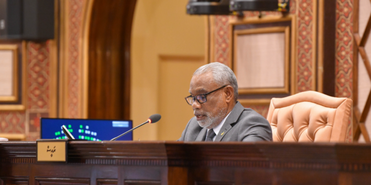 ސުޕަ މެޖޯރިޓީއާއި އެކު މަޖިލިސް ކުރިއަށް ދަނީ ރައްޔިތުން ބޭނުންވާ ސްޕީޑުގައި