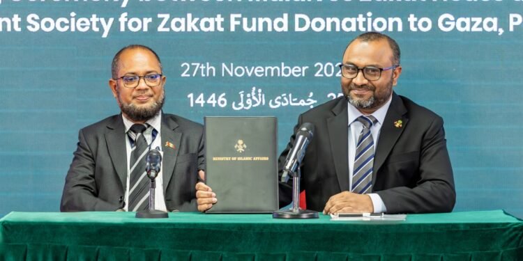 ޒަކާތު ފަންޑުން ގާޒާ އަށް ހަދިޔާކުރާ 100،000 ޑޮލަރު، ގަތަރު ރެޑް ކްރެސެންޓަށް