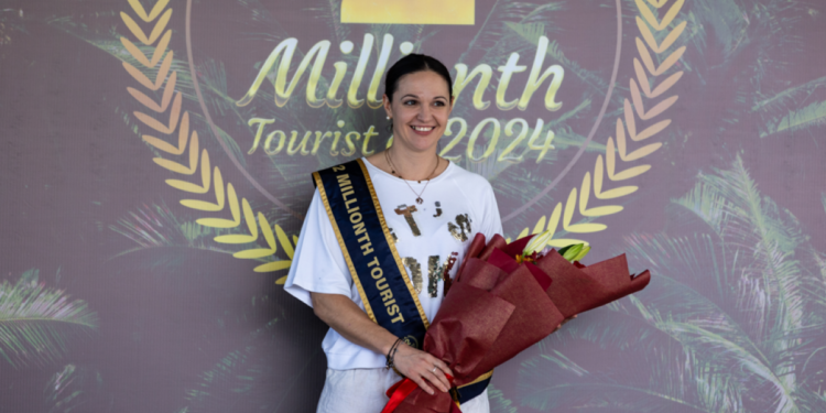 2 މިލިއަންވަނަ ފަތުރުވެރިޔާ ރާއްޖެ އައިސްފި