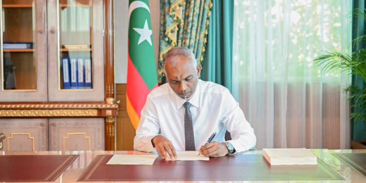 އަރބަން ޑިވެލޮޕްމަންޓްގެ ބިލު ރައީސުލްޖުމްހޫރިއްޔާ ޑޮކްޓަރ މުޙައްމަދު މުޢިއްޒު ޑިސެންބަރ 2 ވަނަދުވަހުގެ ރޭ ތަޞްދީޤު ކުރައްވައިފިއެވެ.