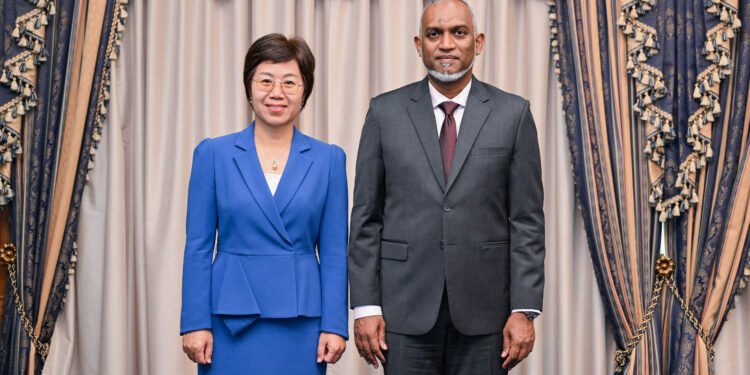 ރައީސުލްޖުމްހޫރިއްޔާގެ އަރިހަށް، ޗައިނާ ސަފީރު ވަދާޢީ ޒިޔާރަތެއް ކުރައްވައިފި