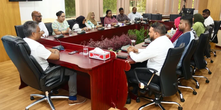 މާލެ ސިޓީގެ މަގުތަކުގައި ހިނގާމިހުނާއި ދުއްވާތަކެއްޗަށް އުނދަގޫވާގޮތަށް އެއްޗެތި ނުބެހެއްޓުމަށް މާލެ ސިޓީކައުންސިލުން އިލްތިމާސް ކޮށްފި