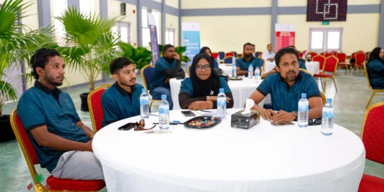 ”ހަށިހެޔޮރާއްޖެ“ ލީޑަރުން ތަމްރީންކުރުމުގެ ޕްރޮގްރާމް ގދ.ތިނަދޫގައި ފަށައިފި