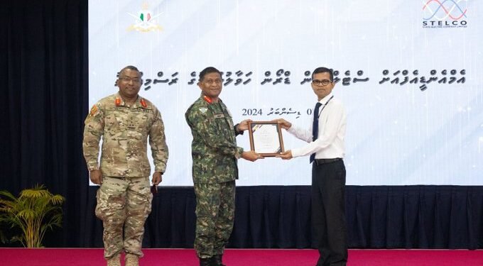 ފެންހޮޅި ހިފައިން 200 މީޓަރ އުހަށް އުދުހޭ ޑްރޯނެއް ސްޓެލްކޯއިން އެމްއެންޑީއެފް އަށް ހަދިޔާ ކޮށްފި