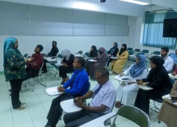 އިސްލާމީ ޔުނިވަރސިޓީގެ މުވައްޒަފުންނަށް ޚާއްސަކޮށް، ދިވެހިބަހުގެ އެކެޑަމީން ކޯހެއް ފަށައިފި