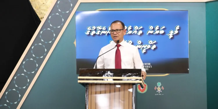 ރާއްޖޭގައި ހުރި ހުރިހައި ނިޒާމެއް، ލާމަރުކަޒީ ނިޒާމަށް ފަހިވެފައި އަދި ނެތް: ވަޒީރު އާދަމް ޝަރީފު ޢުމަރު
