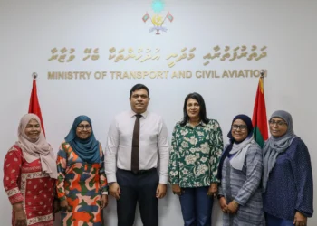 މިނިސްޓަރ އަމީން ބައިކް މޯލްޑިވްސްގެ އިސް ބޭފުޅުންނާއި ބައްދަލުކުރައްވައިފި
