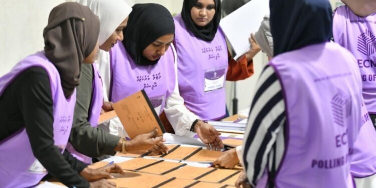 ލޯތްބާއި ކުލުނު ނަފްރަތަށް ބަދަލު ވެގެން ދިއުމަށް ހިނދުކޮޅެއްވެސް ހޭދަ ނުވަނީ ކީއްވެ!!!!