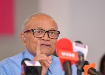 މައުރޫފް ޖަމީލް އަކީ ޤާބިލް ނަޒާހަތްތެރި ބޭފުޅެއް – ކުރީގެ ރައީސް މައުމޫން
