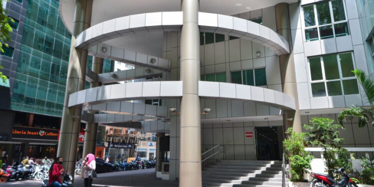 އޮފީހަށް ސަލާމް ބުނަނީ ހަމަ އެކަނި ބަލިވެގެން ނޫން!!