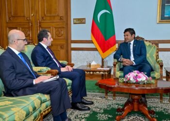 އަޒަރުބައިޖާންގެ ފޮރިން މިނިސްޓަރުގެ ނައިބު ރައީސުލްޖުމްހޫރިއްޔާގެ ނައިބުގެ އަރިހަށް އިޙްތިރާމްގެ ޒިޔާރަތެއް ކުރައްވައިފި