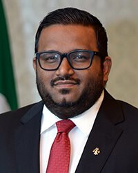 ”އިންޑިއާ އައުޓް“ ކެމްޕޭން އެއީ ރައީސް ޔާމީނު ދެމެހެއްޓި ނަފުރަތެއް: އަދީބު