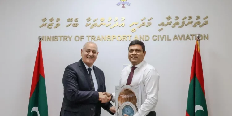 މޮރޮކޯއިން ރާއްޖެއަށް ކަނޑައަޅާފައި ހުންނަވާ ސަފީރު މިނިސްޓަރ މުޙައްމަދު އަމީންއާ ބައްދަލުކުރައްވައިފި