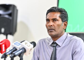 ފަޒުލް އަށް ކުރަނީ އެޗްޑީސީގެ ލިޔުންތަކެއް ނައްތާލިކަމުގެ ތުހުމަތު