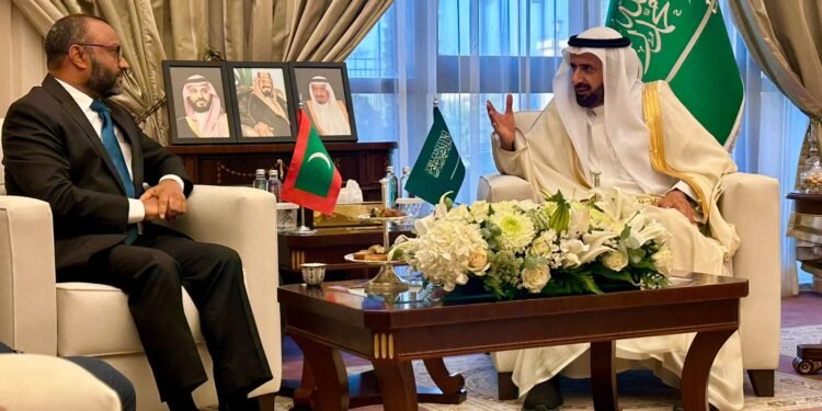 ސަޢުދީ ޢަރަބިއްޔާގެ މިނިސްޓަރ އޮފް ޙައްޖު އެންޑް އުމްރާ ޑރ ތައުފީޤު ރަބީޢާ އާ މިނިސްޓަރ ޑރ.ޝަހީމް ބައްދަލު ކުރައްވައިފި