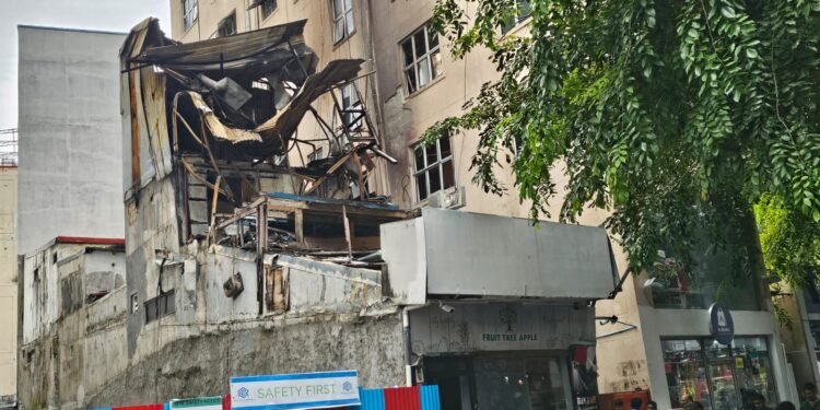 މާލޭސިޓީގެ ގުދަނެއްގައި ރޯވެ 22 މީހަކަށް ވަގުތީ ބޯހިޔާވަހިކަމަށް ބަދަލުކޮށްފި