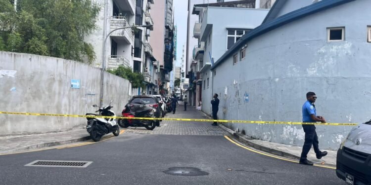 މާލޭ މަގުމަތިން ޒަހަމްތަކަކާއިއެކު މީހަކު ފެނިއްޖެ