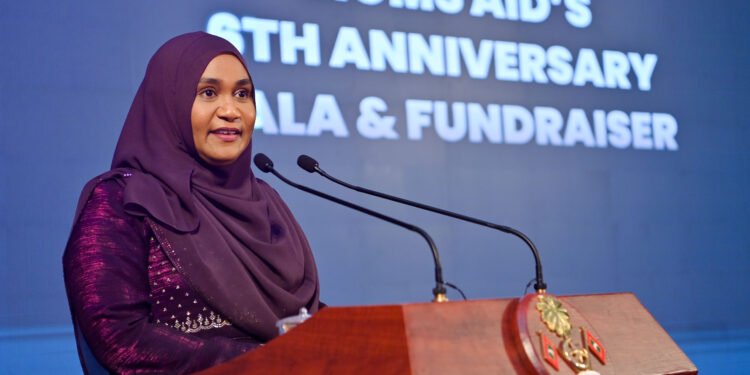 މަމްސް އެއިޑްގެ 6 ވަނަ އަހަރީ ގާލާ އެންޑް ފަންޑްރައިސިންގް ޙަފްލާ ރައީސް އަނބިކަނބަލުން މެޑަމް ސާޖިދާ ޝަރަފުވެރިކޮށްދެއްވައިފިއެވެ.