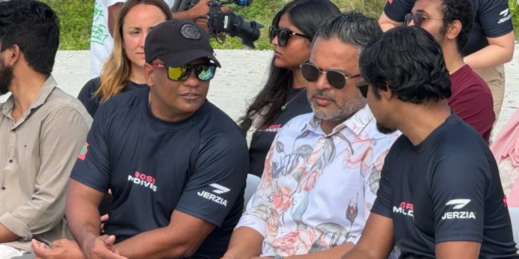 ދުނިޔޭގެ ރެކޯޑް ޤާއިމްކުރުމަށް ކުރާ އެންމެ ދިގު ”ސިންގަލް އޯޕަން ވޯޓަރ ޑައިވް“ ހަރަކާތް ފަށައިފި