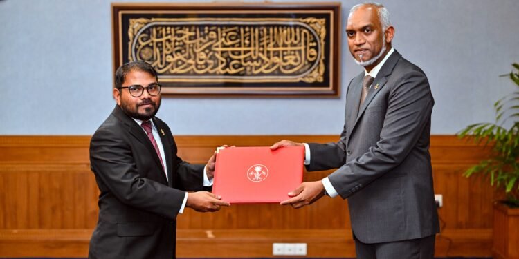 ޖުޑީޝަލް ސަރވިސް ކޮމިޝަނުގެ މެންބަރުކަމަށް ބޭފުޅަކު ޢައްޔަން ކުރައްވައިފި