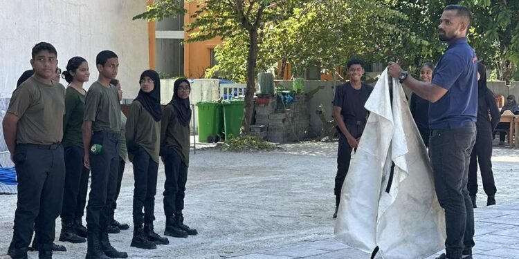 ޣާޒީ ސްކޫލުގެ ”ބޭސިކް ކޭމްޕު 2025“ ގައި ފަޔަރ އެވެއަރނަސް ކުލާސްތަކެއް ކުރިއަށް ގެންގޮސްފި