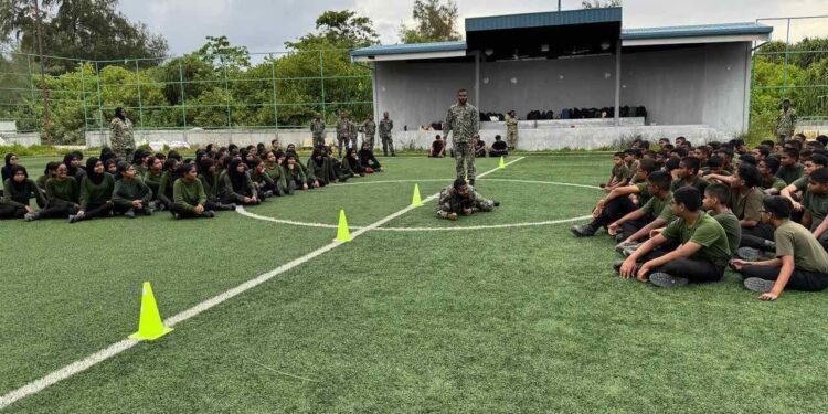 އައްޑޫ ސިޓީގެ ހަ ސްކޫލެއްގެ ކެޑޭޓުންނަށް ”ސީނިއަރ ޖޮއިންޓް ކޭމްޕް“ ބާއްވައިފި