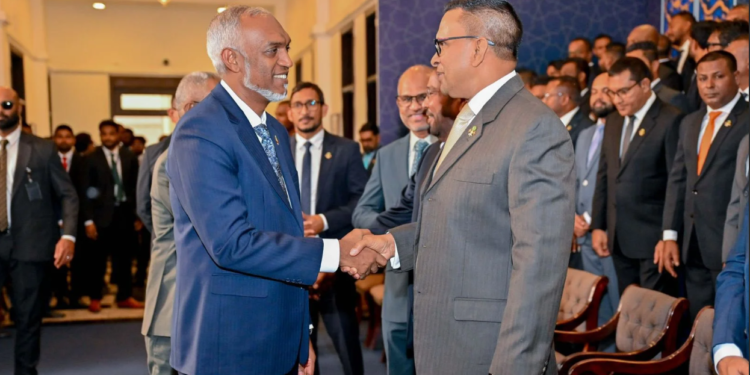 ރައީސް ދެއްވި ރިޔާސީ ބަޔާނަކީ އުއްމީދުން ފުރިގެންވާ ބަޔާނެއް : ކާނަލް ރިޓަޔާރޑް މުހައްމަދު ނާޒިމް