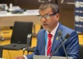 ރާއްޖެއިން އަބަދުވެސް މަސައްކަތްކުރާނީ ޞިއްޙީ ޚިދުމަތްތައް އެންމެނަށް ހަމަހަމަކޮށް ފޯރުކޮށްދިނުމަށް: މިނިސްޓަރ ނާޒިމް