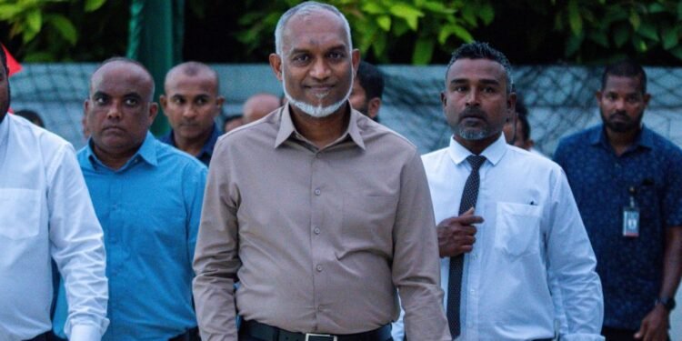 ރައީސް ދ. އަތޮޅަށް ފުރާވަޑައިގެންފި