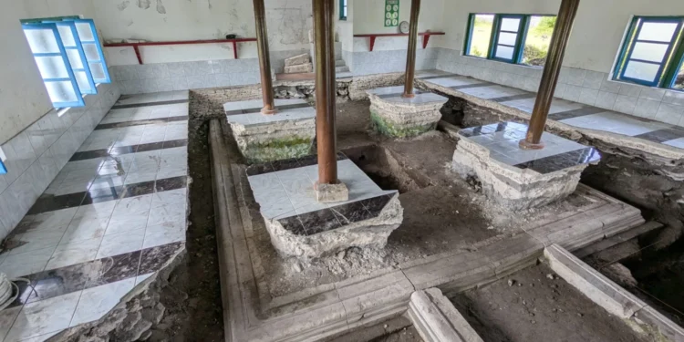 ކާށިދޫން ފެނުނު އެވޭލާ މިސްކިތާ ބެހޭ ދިރާސާއެއް ކޮށްފި