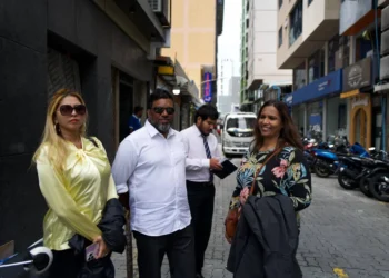 ޝިއުނާއާއި މަންދީ އަންނަ ހޯމަ ދުވަހު ފުލުހަށް ހާޒިރު ކުރަން އަންގައިފި