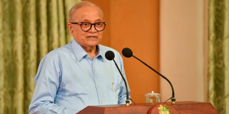 ޙިޖުރީމަހެއް ފެށުމަކަށް އާ މަހުގެ ހަނދު ހަމަލޮލަށް ފެނުން ލާޒިމު ނޫން : ރައީސް މައުމޫން